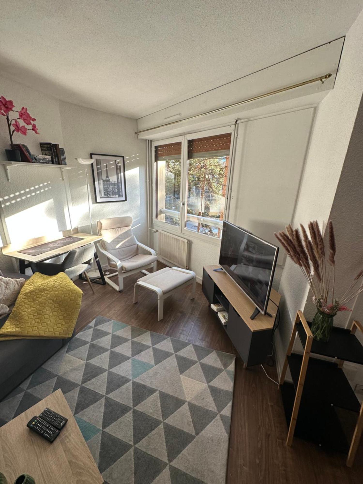 Studio Elegant A Cergy Exterior foto