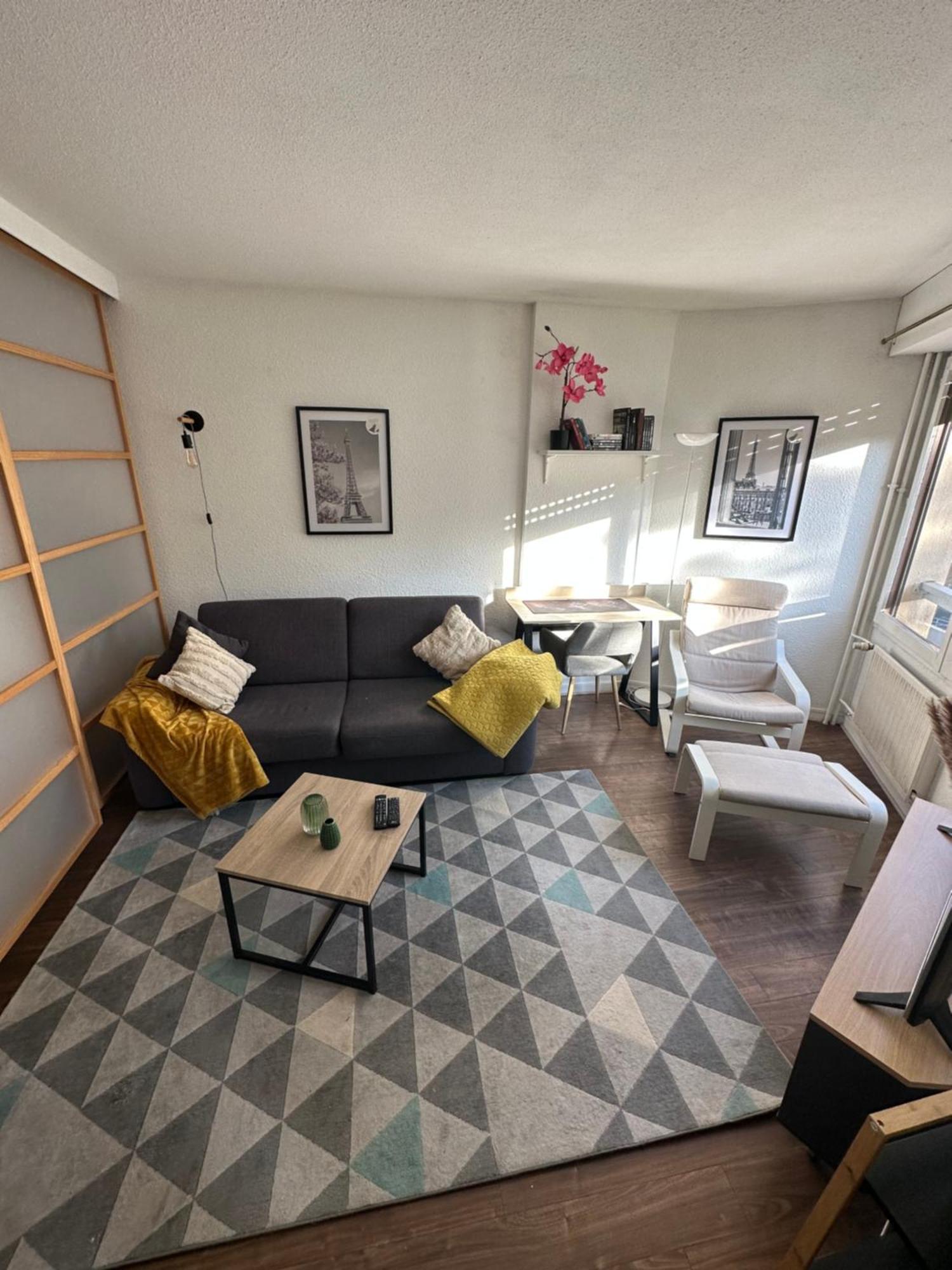 Studio Elegant A Cergy Exterior foto